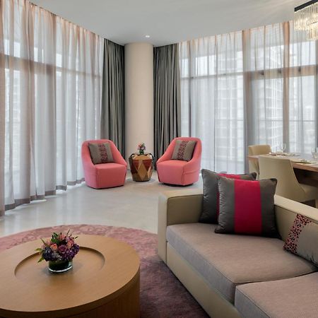 Hilton Dubai Creek Hotel & Residences エクステリア 写真