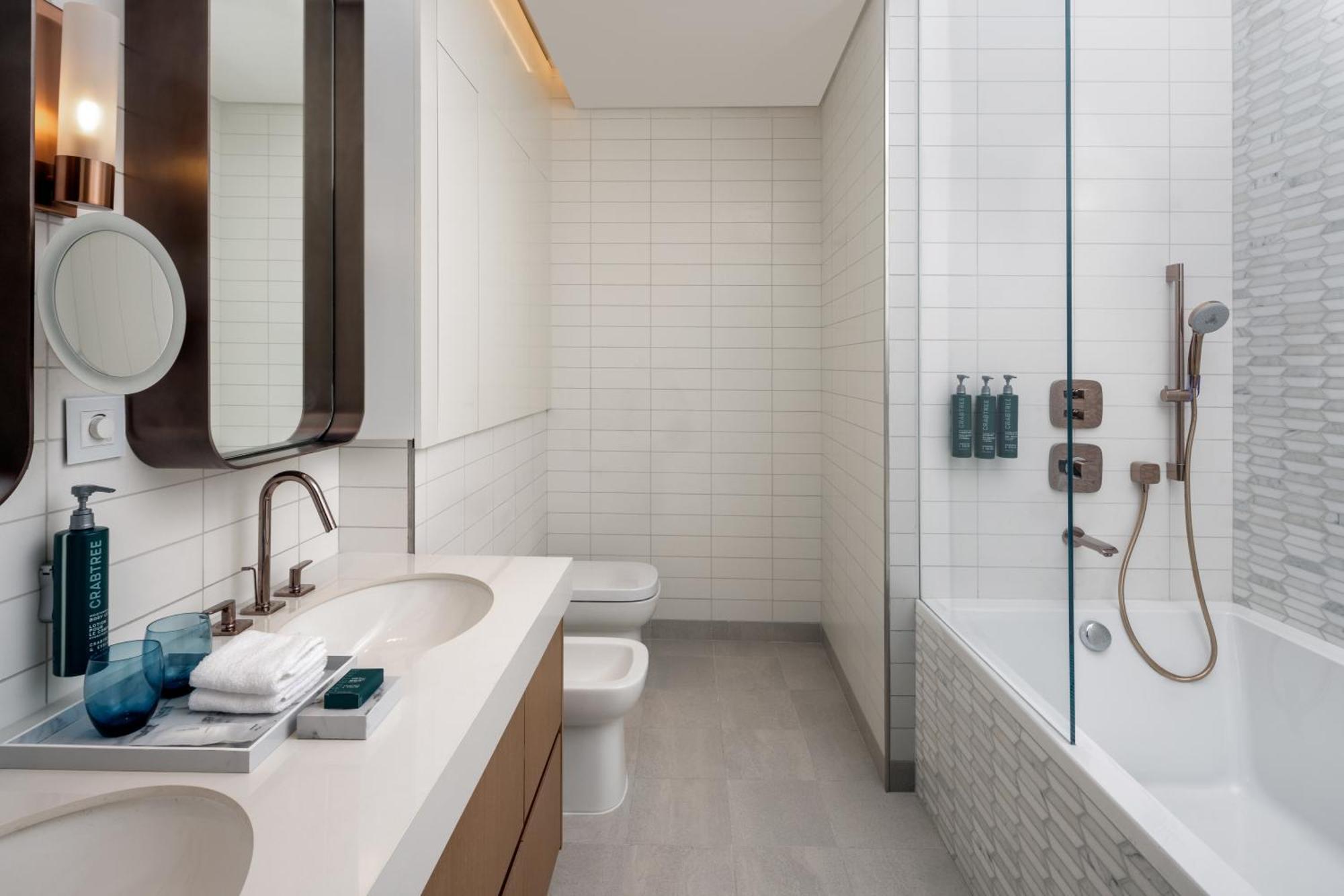 Hilton Dubai Creek Hotel & Residences エクステリア 写真
