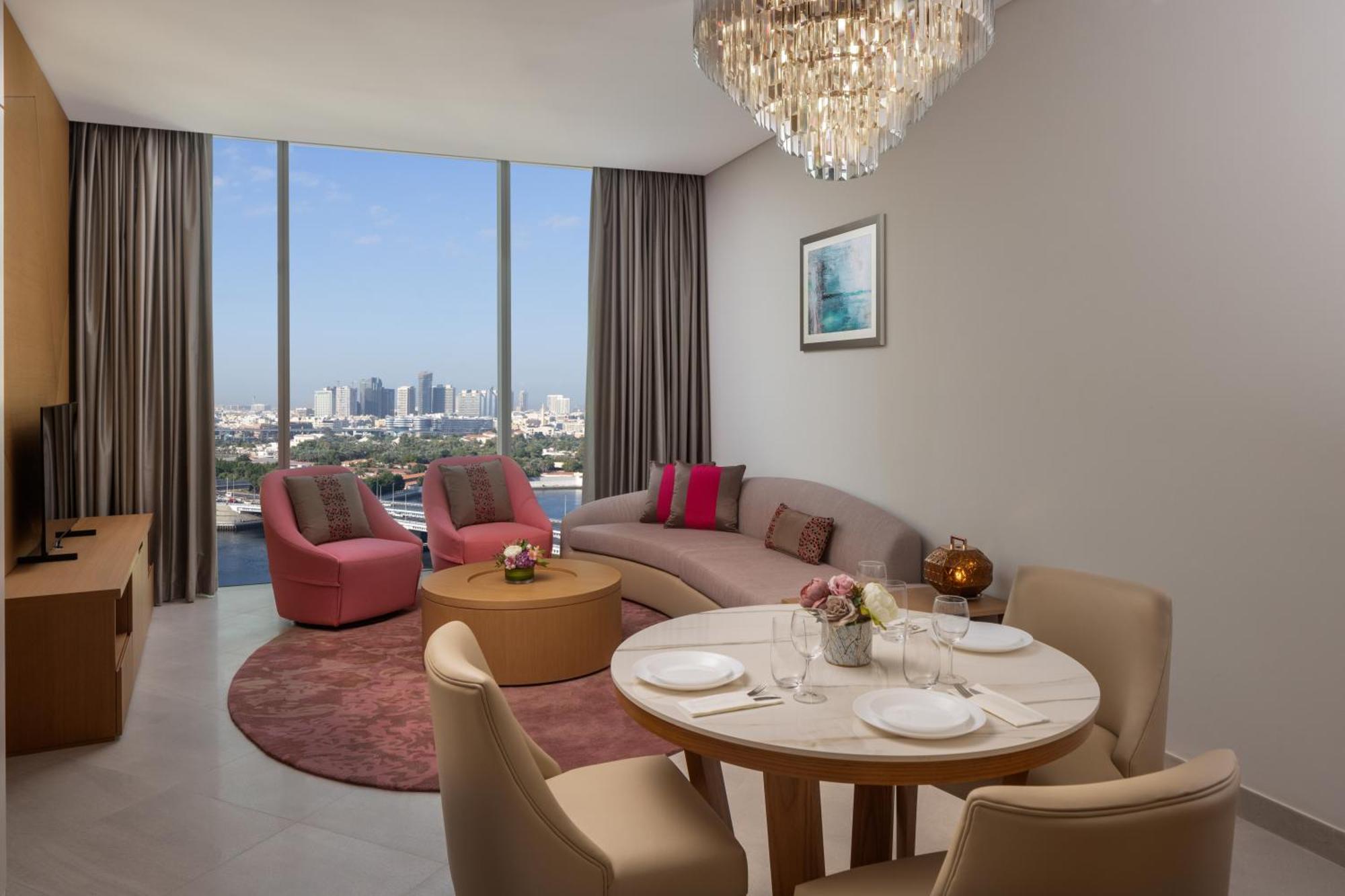 Hilton Dubai Creek Hotel & Residences エクステリア 写真