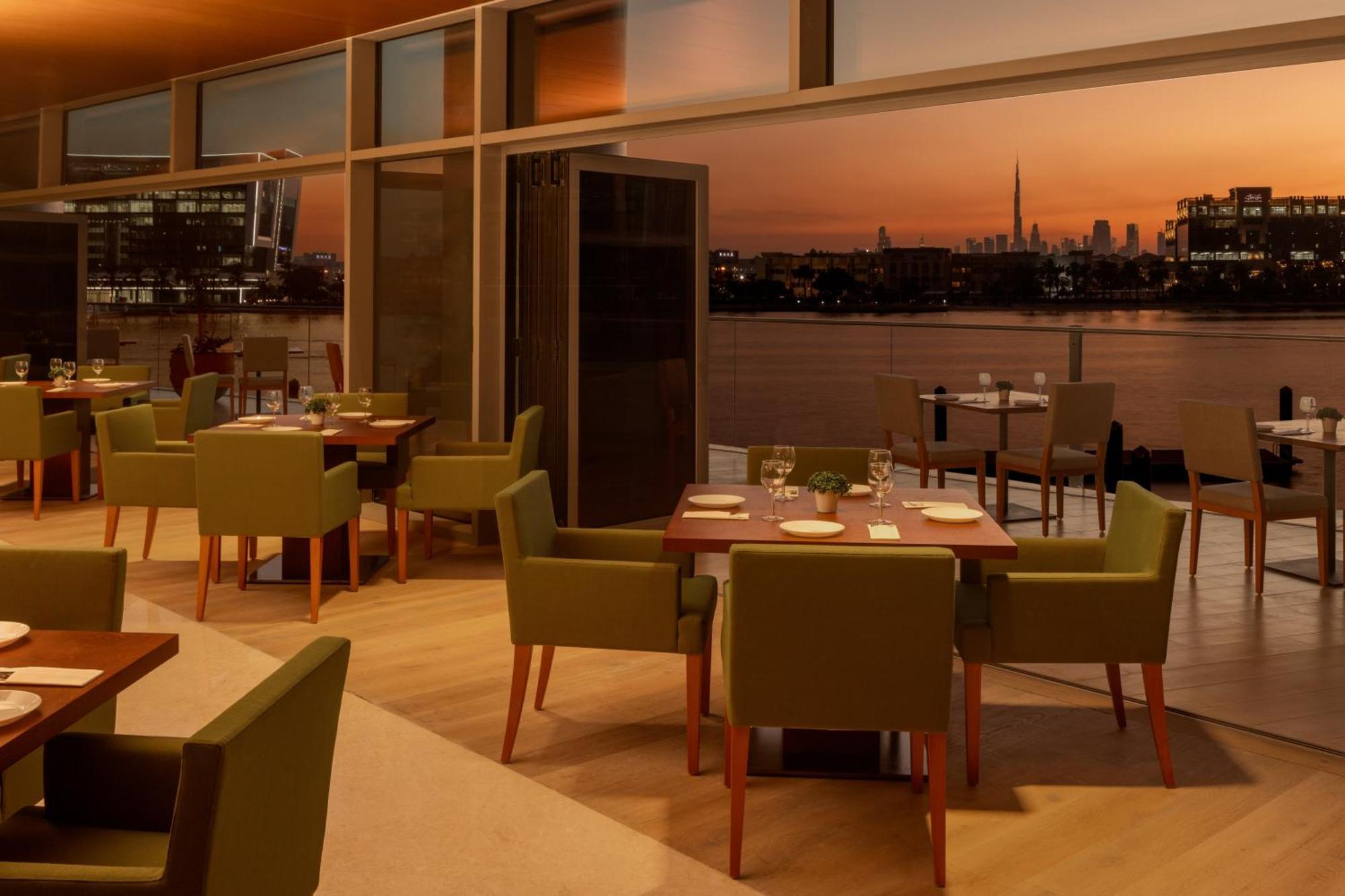 Hilton Dubai Creek Hotel & Residences エクステリア 写真