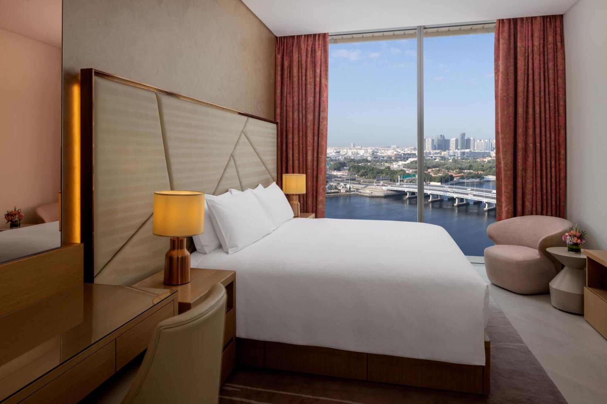Hilton Dubai Creek Hotel & Residences エクステリア 写真